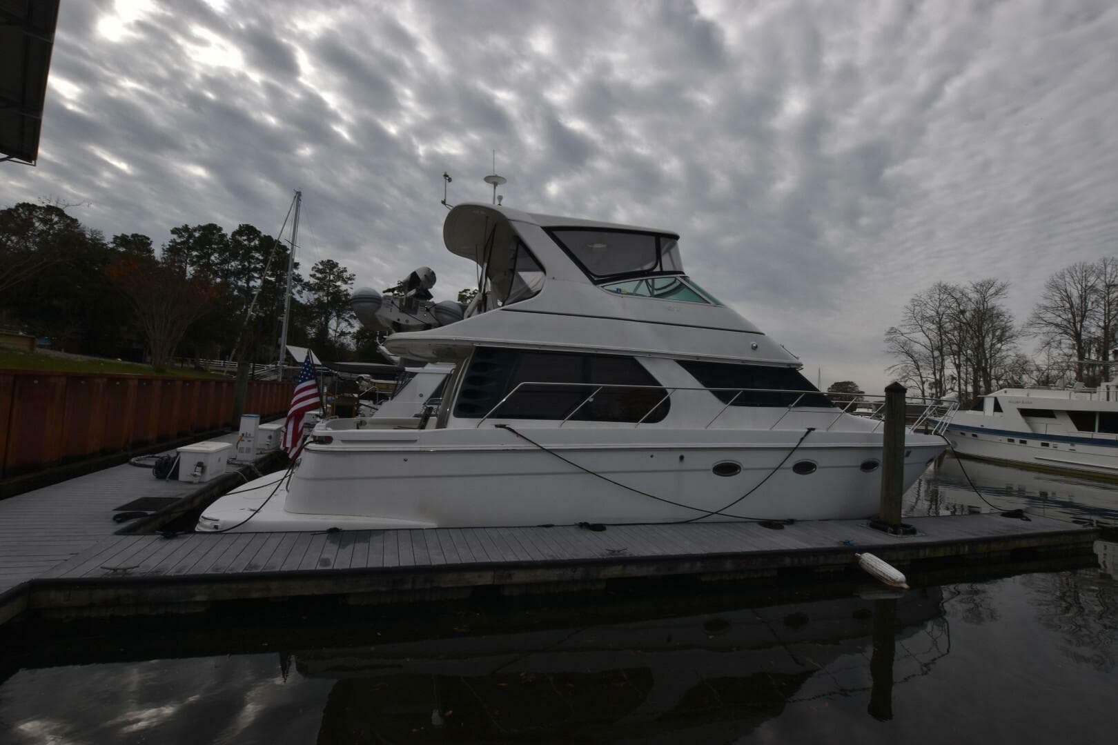 2006 Carver 46 Voyager