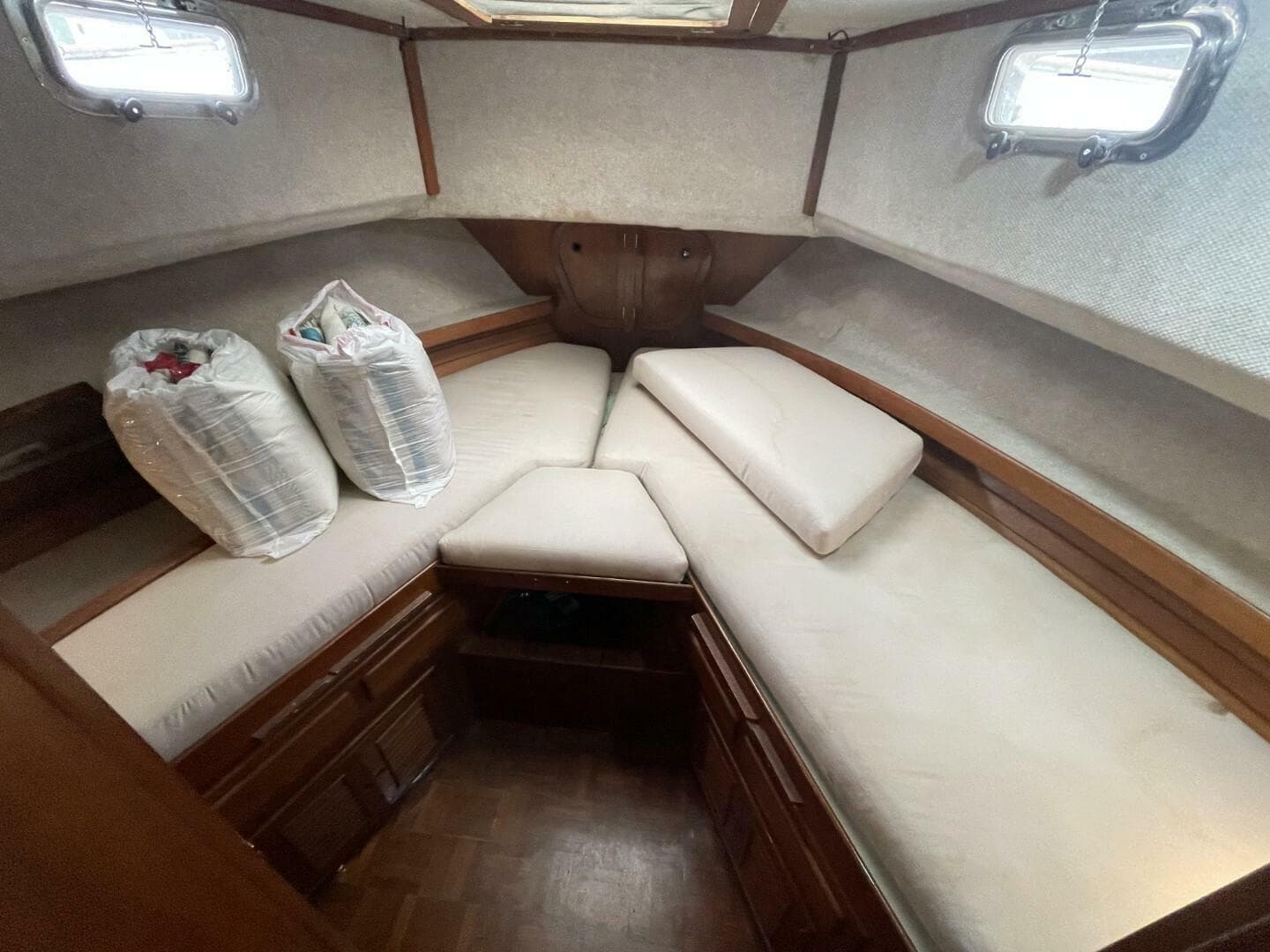 1991 Marine Trader 34 Double Cabin