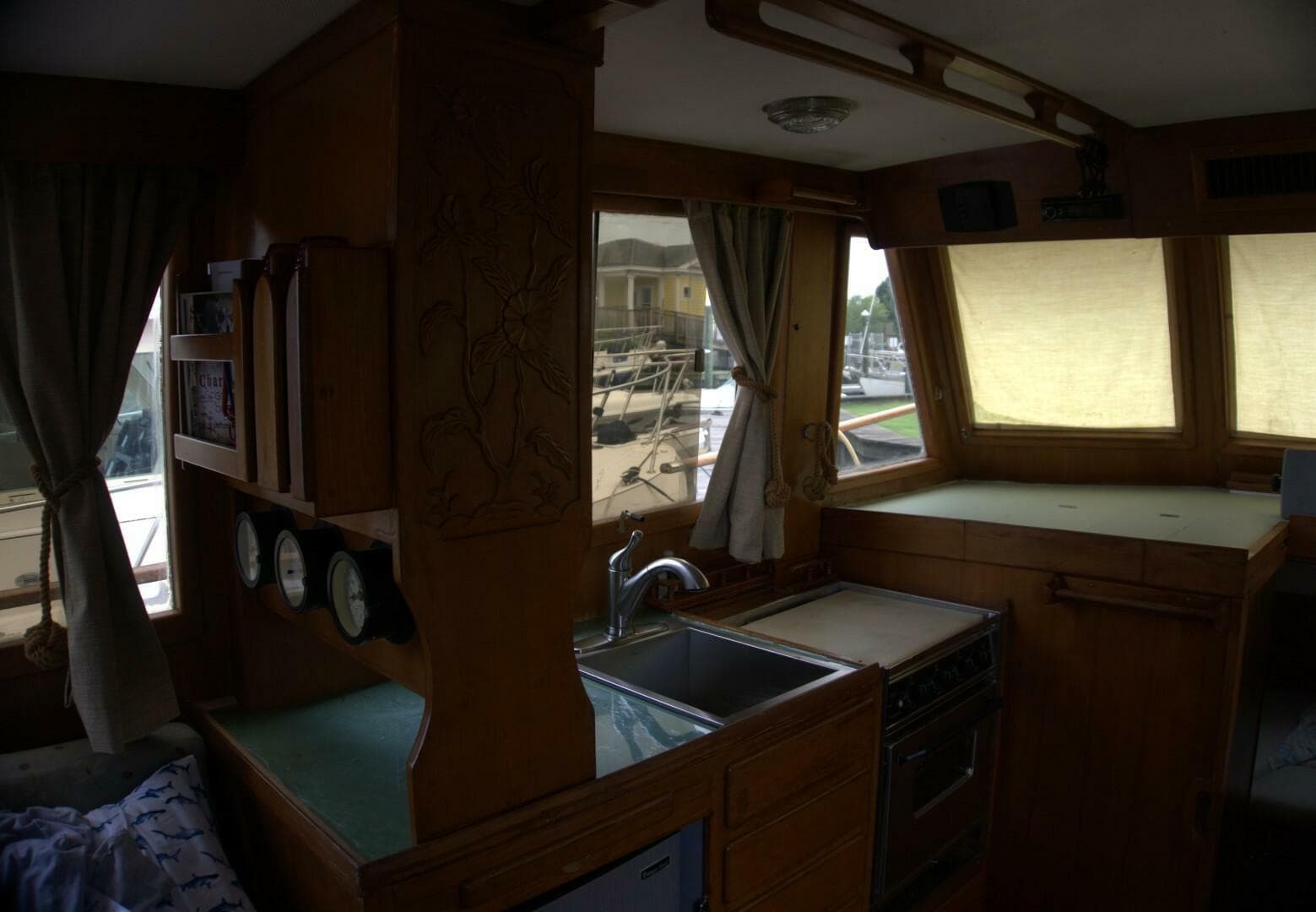 1991 Marine Trader 34 Double Cabin