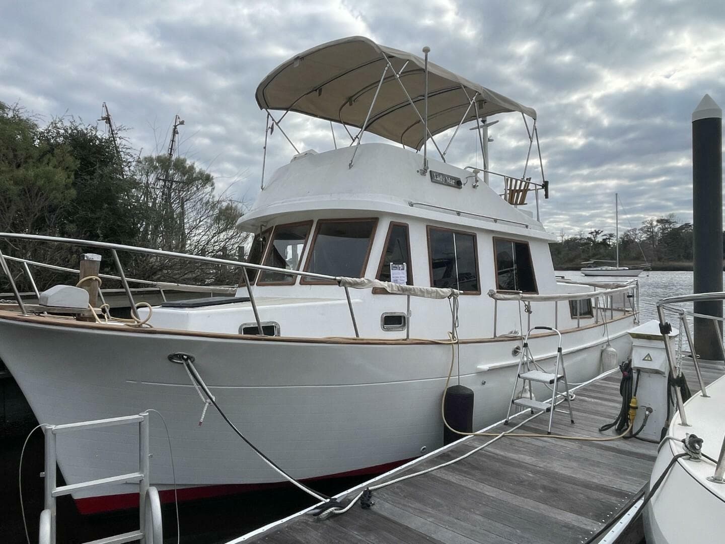 1991 Marine Trader 34 Double Cabin