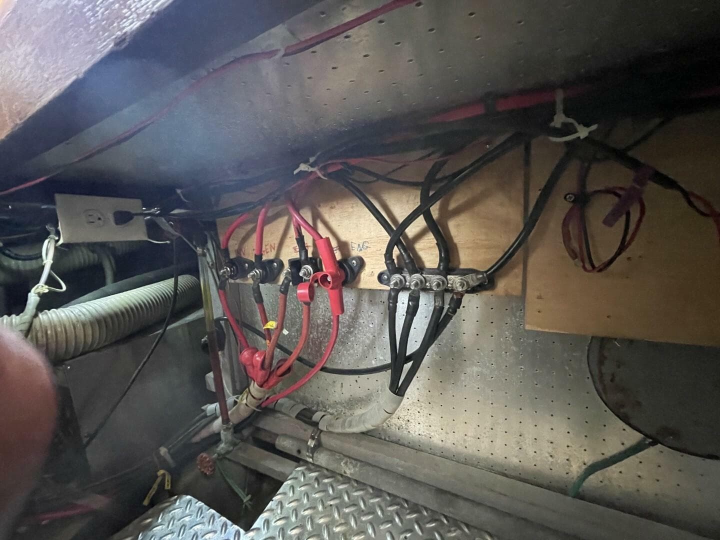 1991 Marine Trader 34 Double Cabin