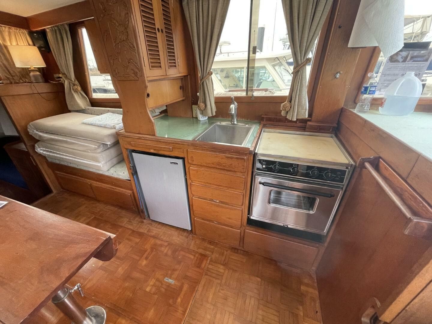 1991 Marine Trader 34 Double Cabin