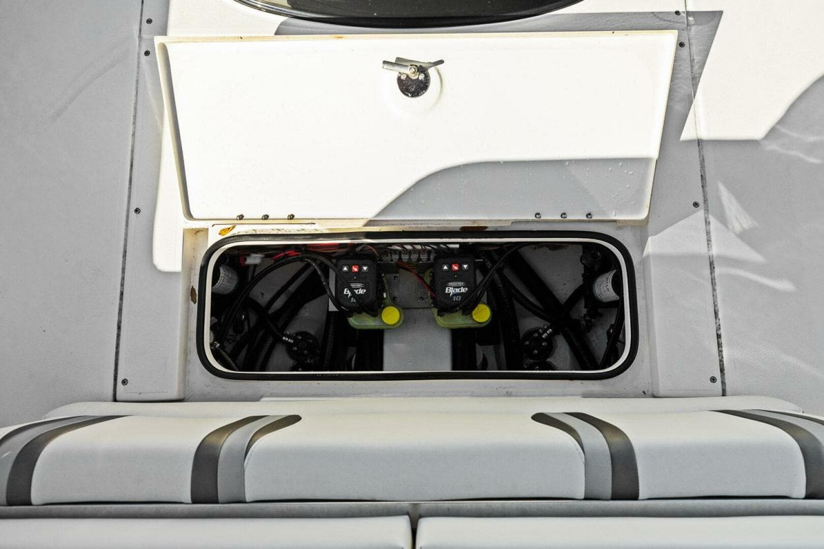 2021 ShearWater 270 SS Open Carolina