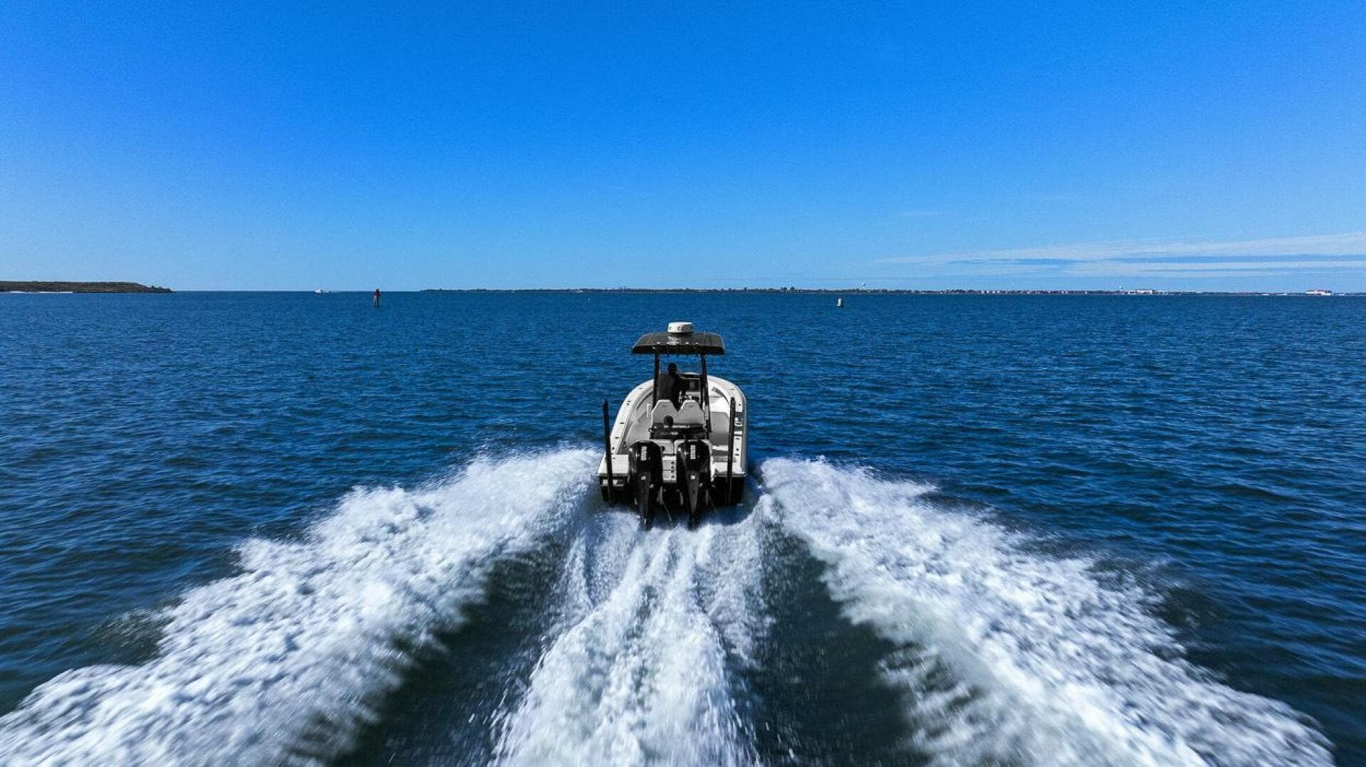 2021 ShearWater 270 SS Open Carolina