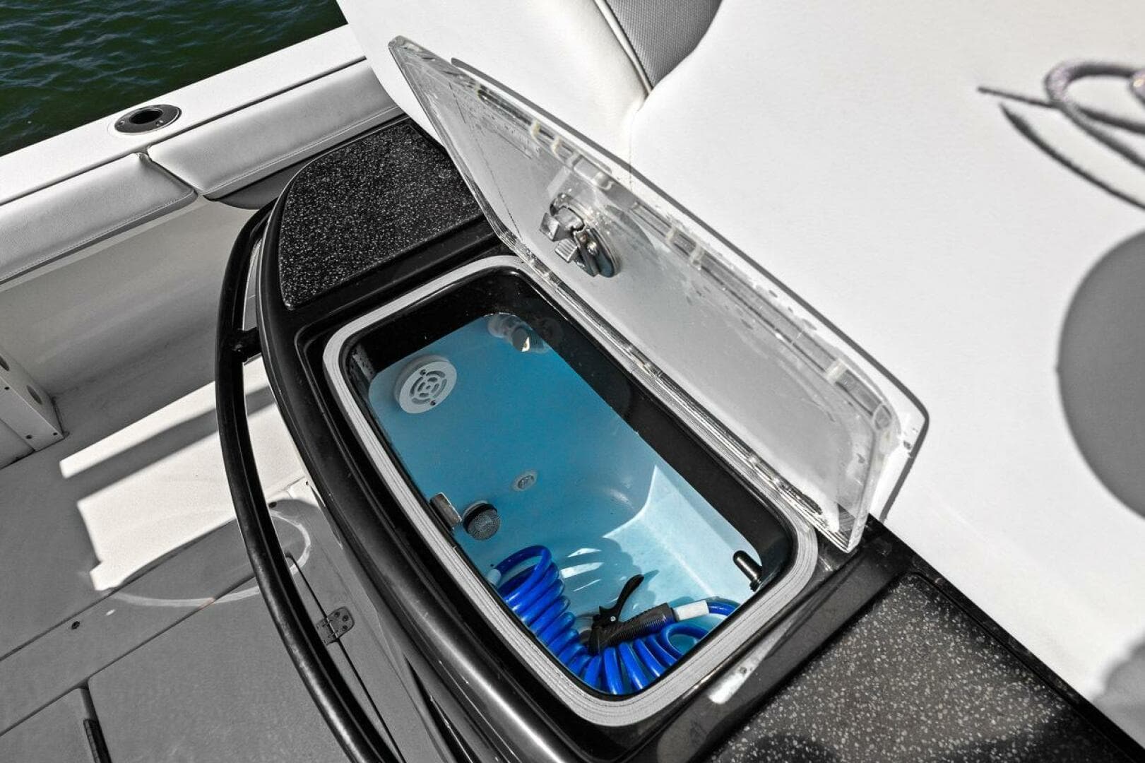 2021 ShearWater 270 SS Open Carolina