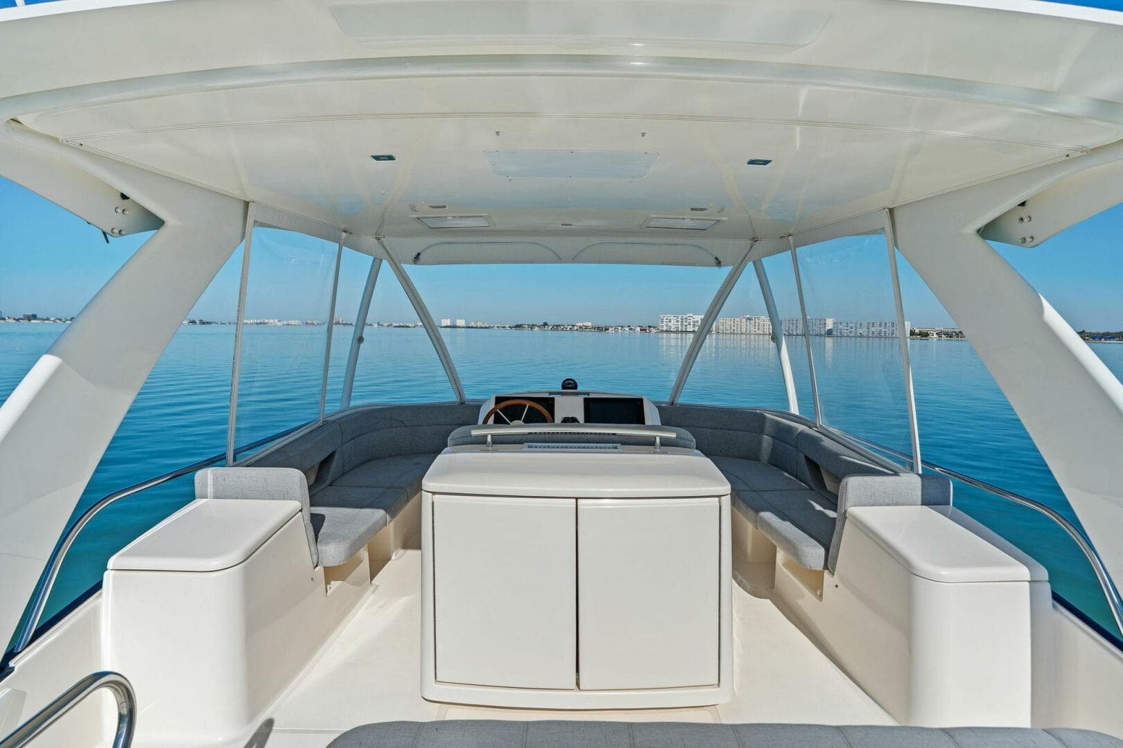 2016 Tiara Yachts 50 Flybridge