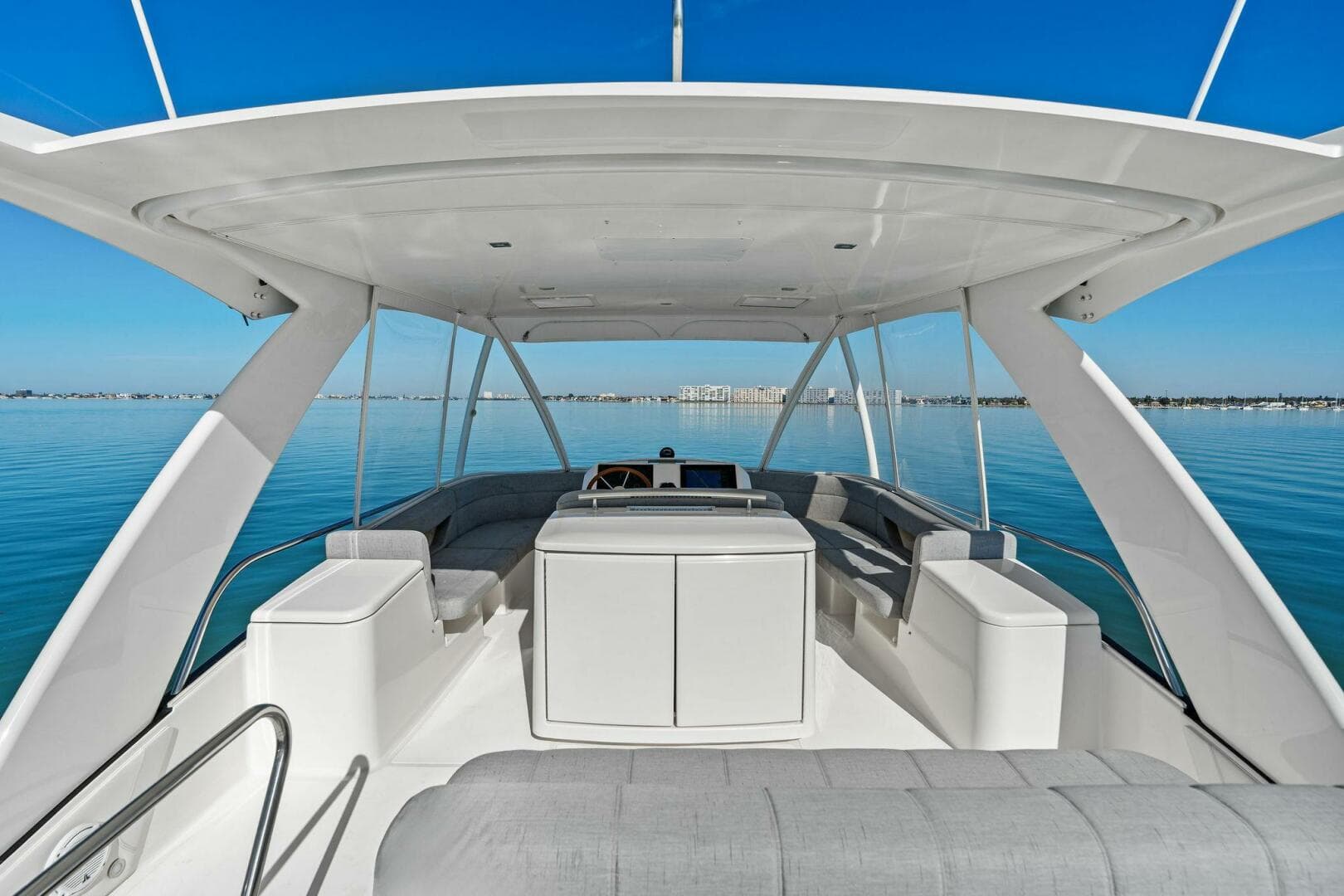 2016 Tiara Yachts 50 Flybridge