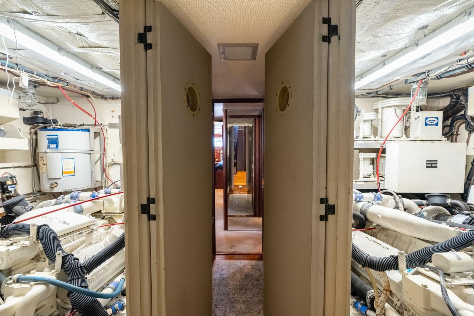 1985 Hatteras 53 Motor Yacht