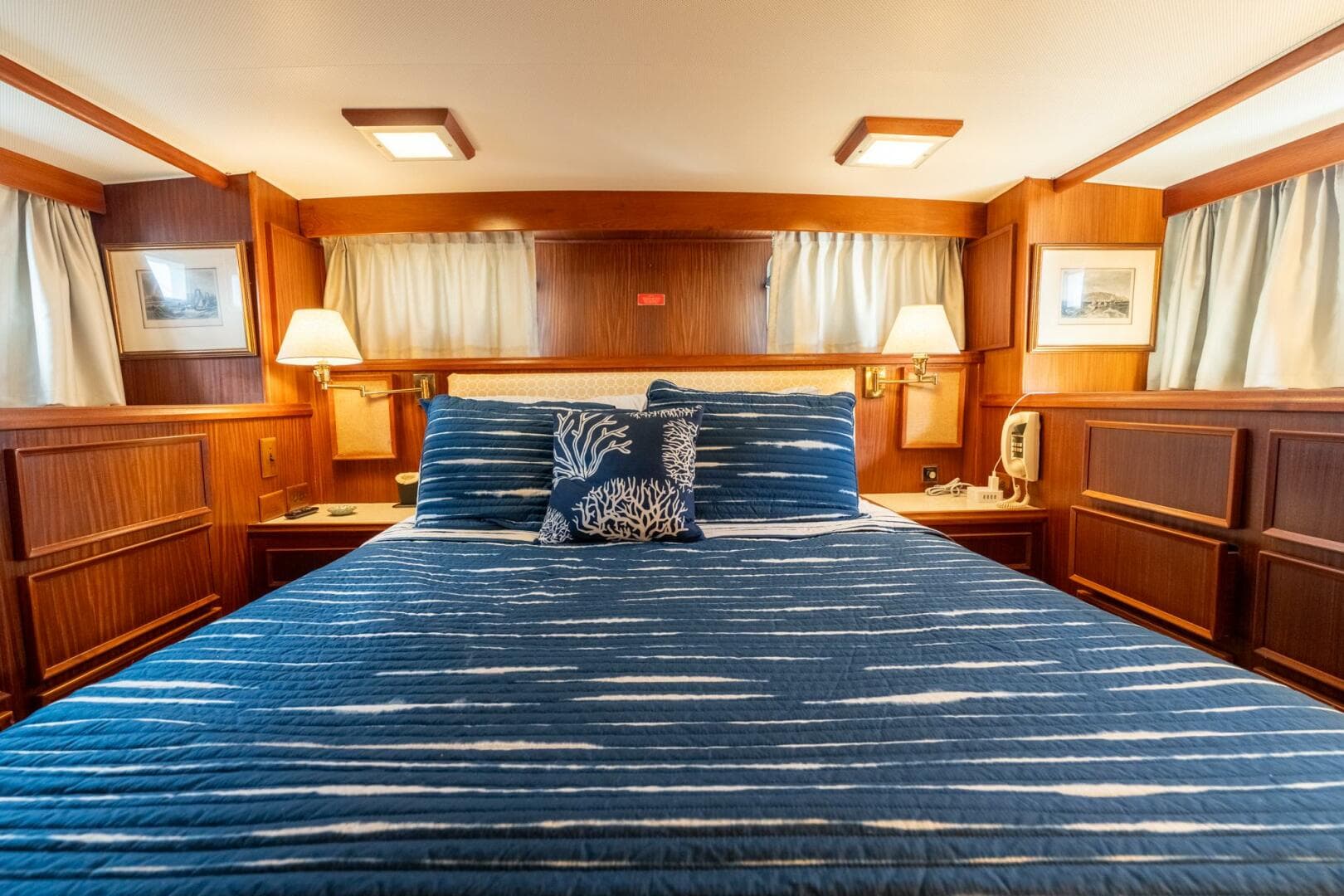 1985 Hatteras 53 Motor Yacht