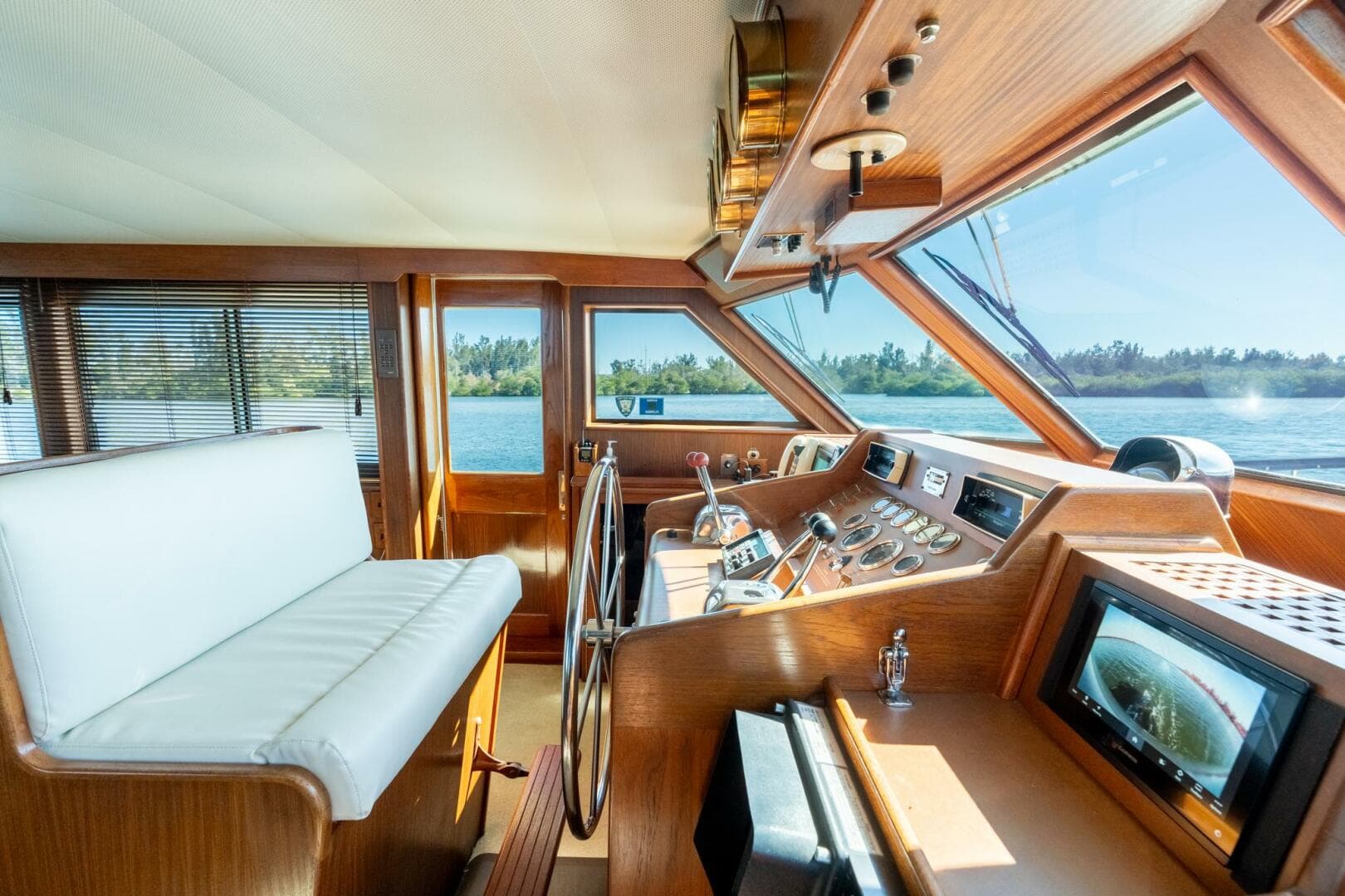 1985 Hatteras 53 Motor Yacht