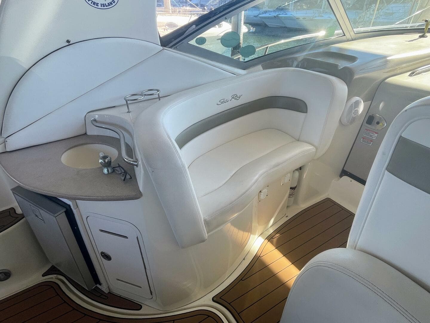 2006 Sea Ray 320 Sundancer