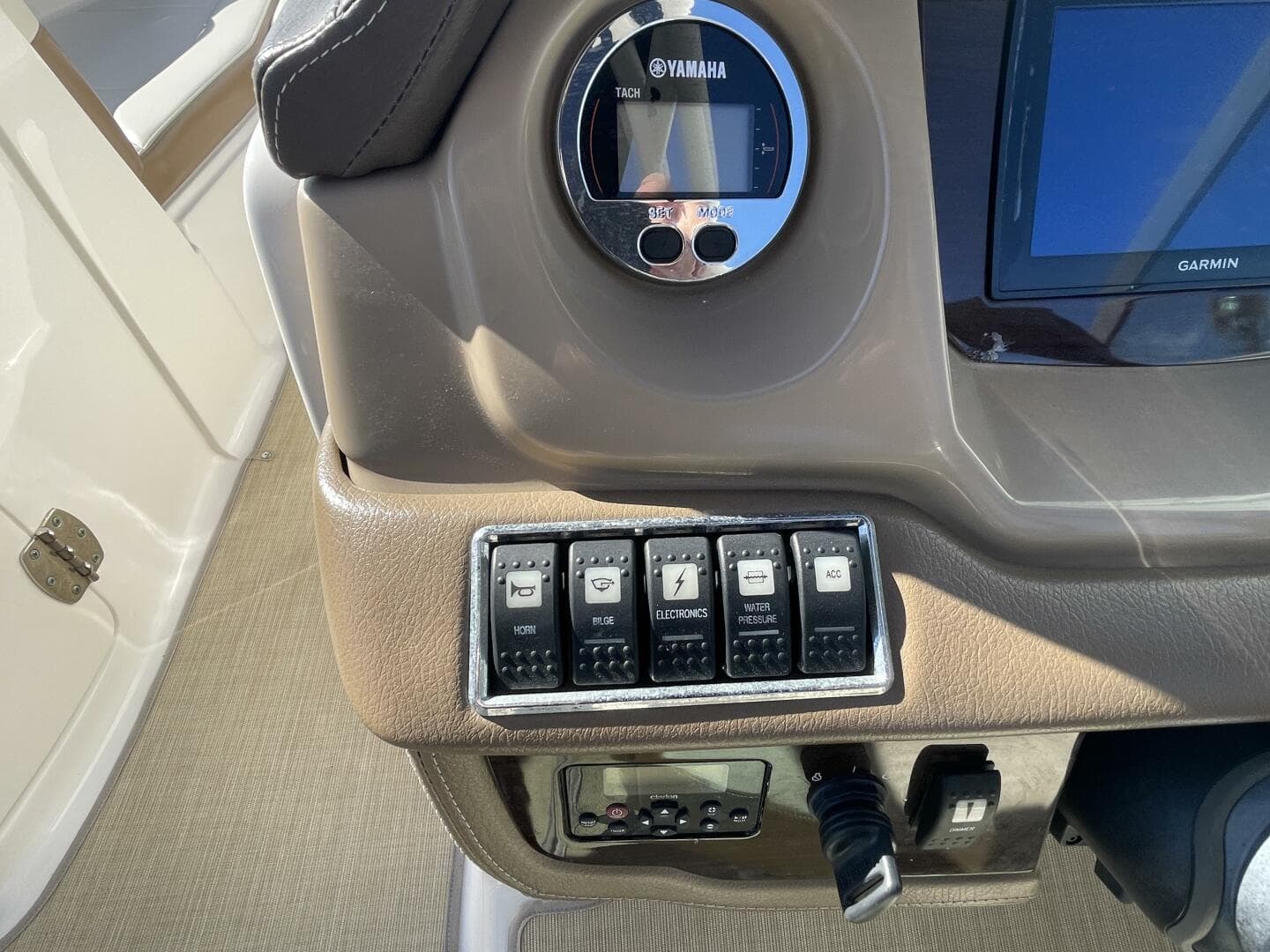 2016 Chaparral 210 Suncoast