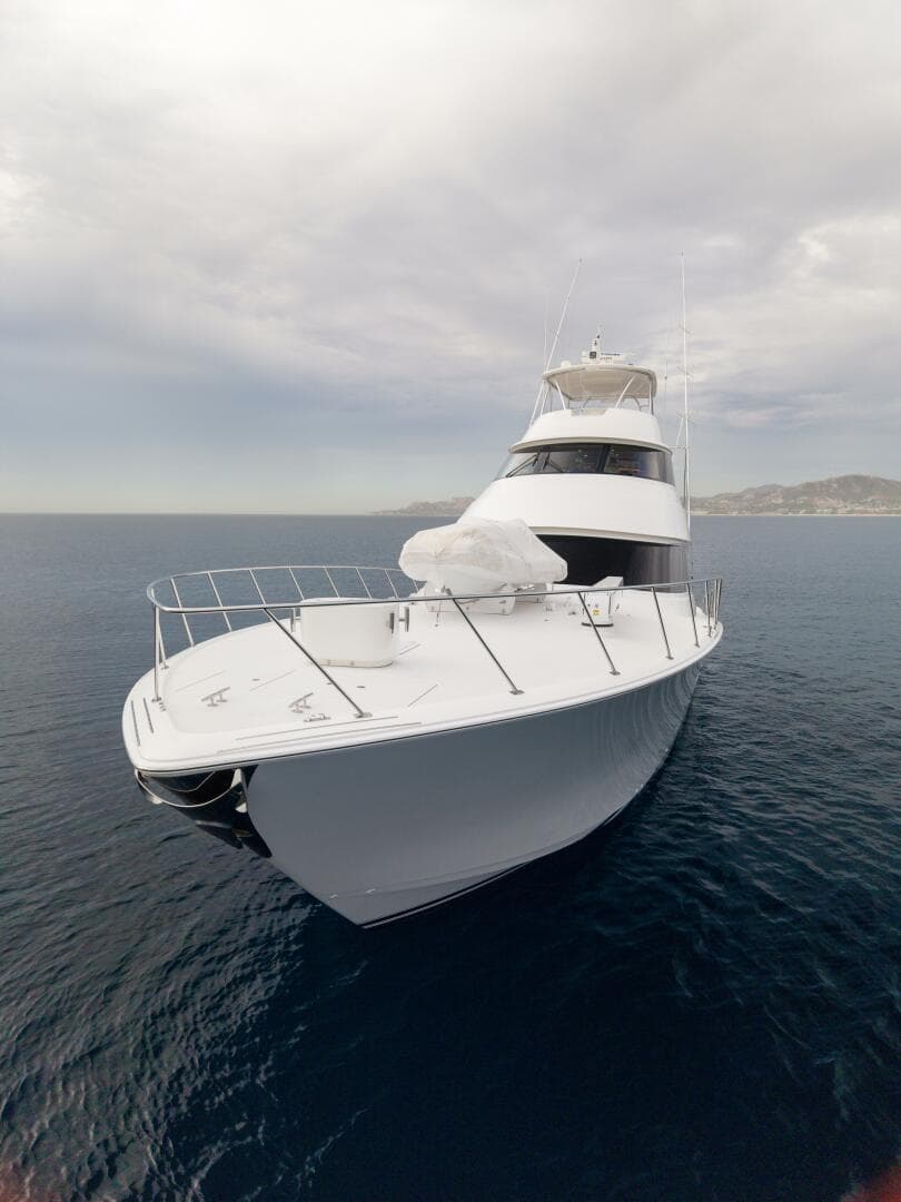 2021 Viking 92 Skybridge