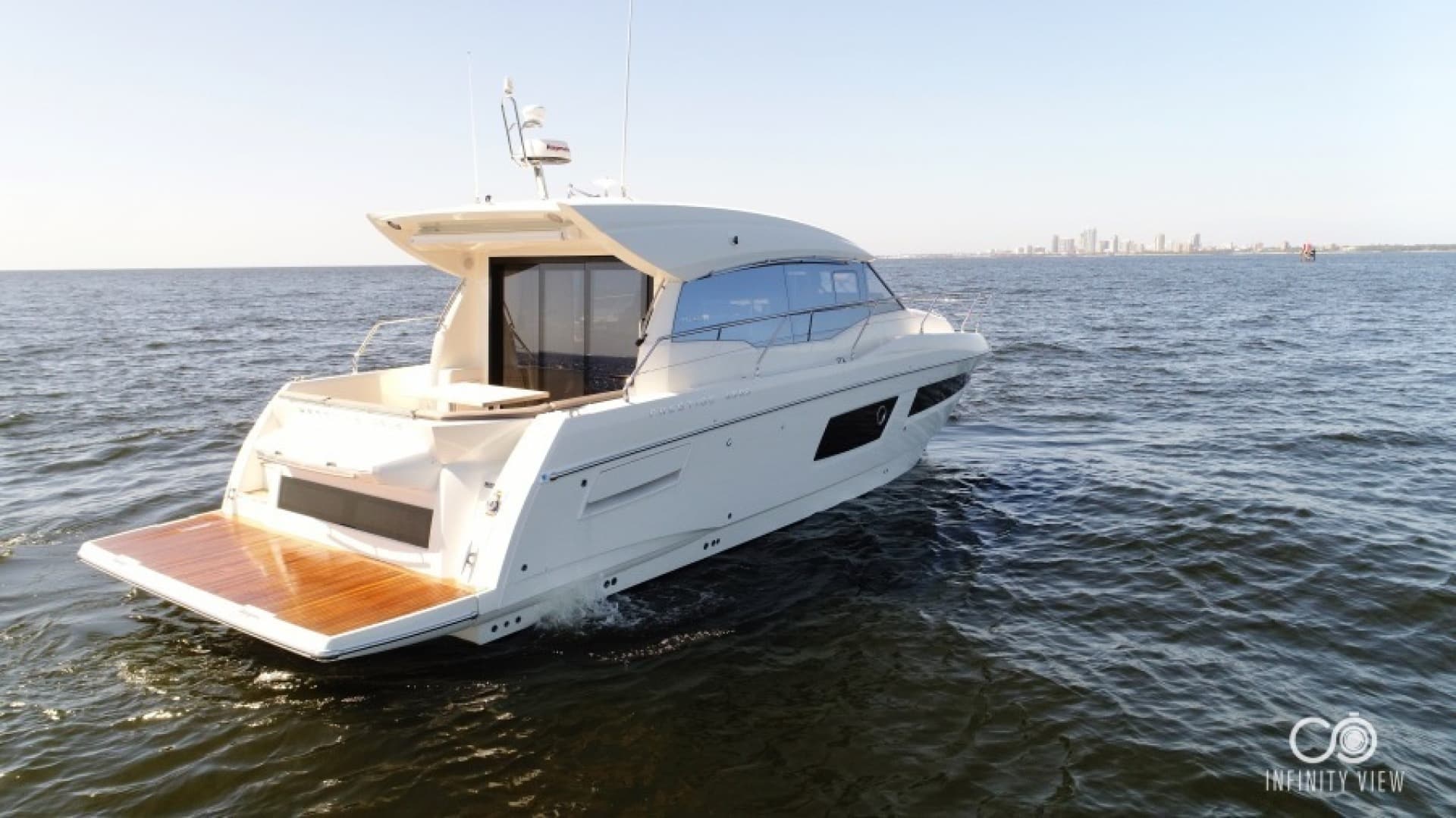2018 Prestige 460 S