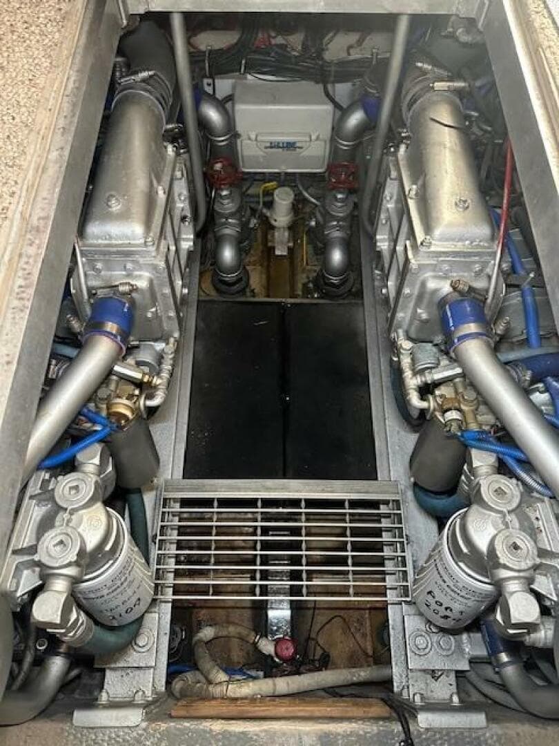 1989 Viking Sportfish 41