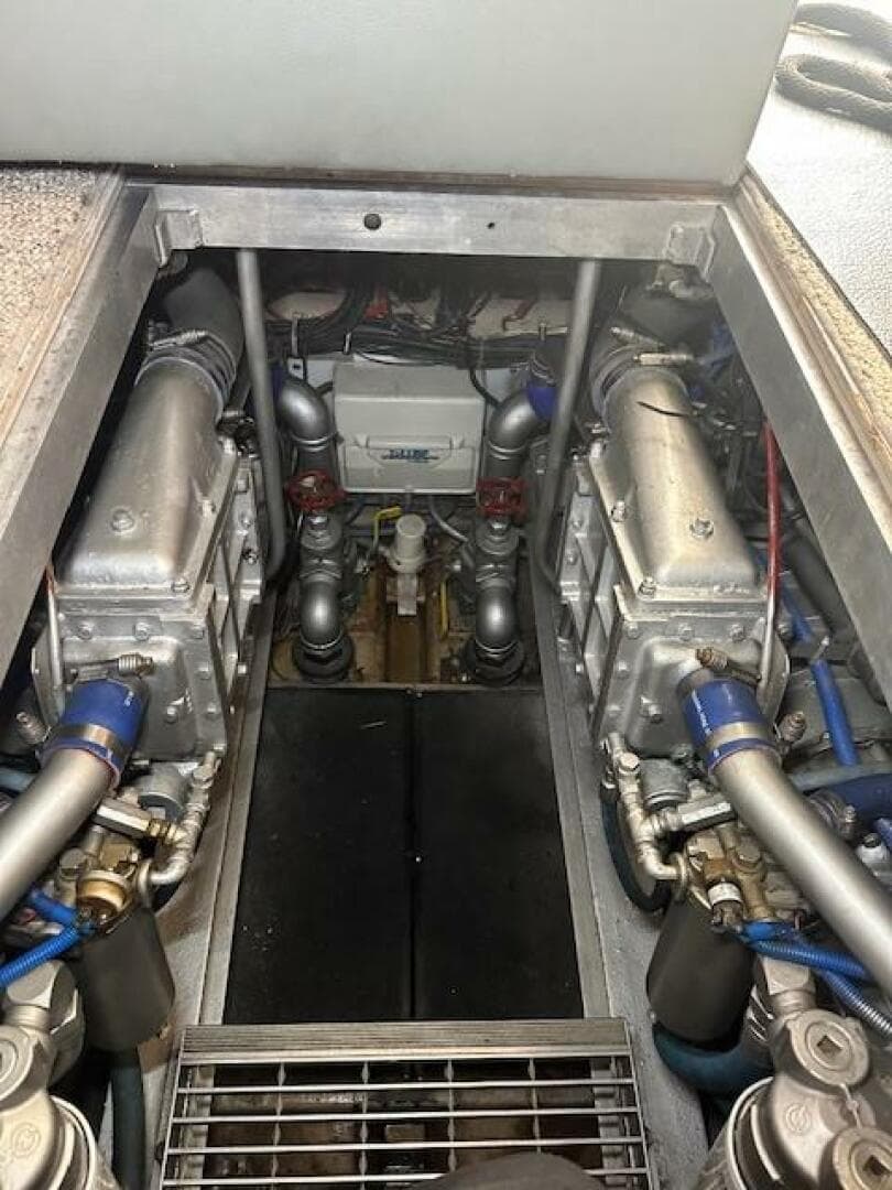 1989 Viking Sportfish 41