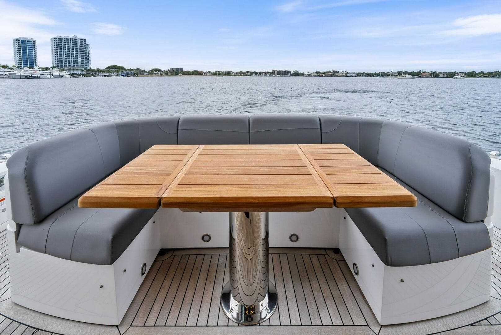 2025 Sunseeker 55 Manhattan