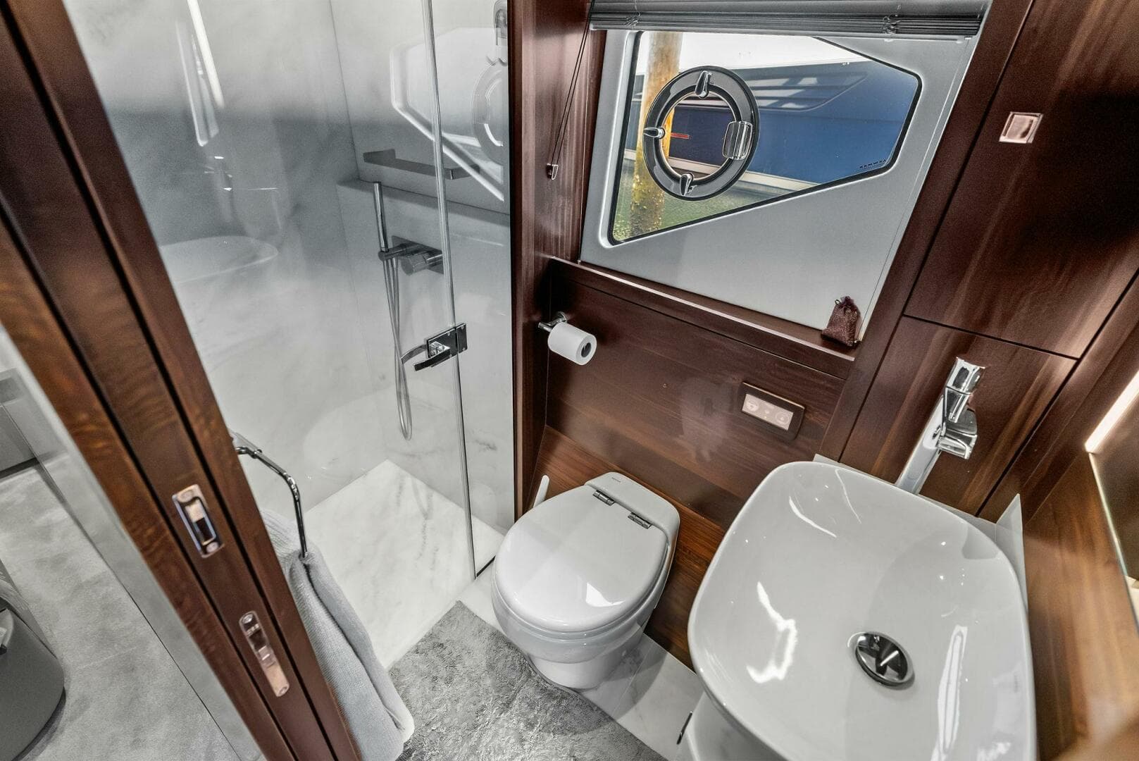 2025 Sunseeker 55 Manhattan