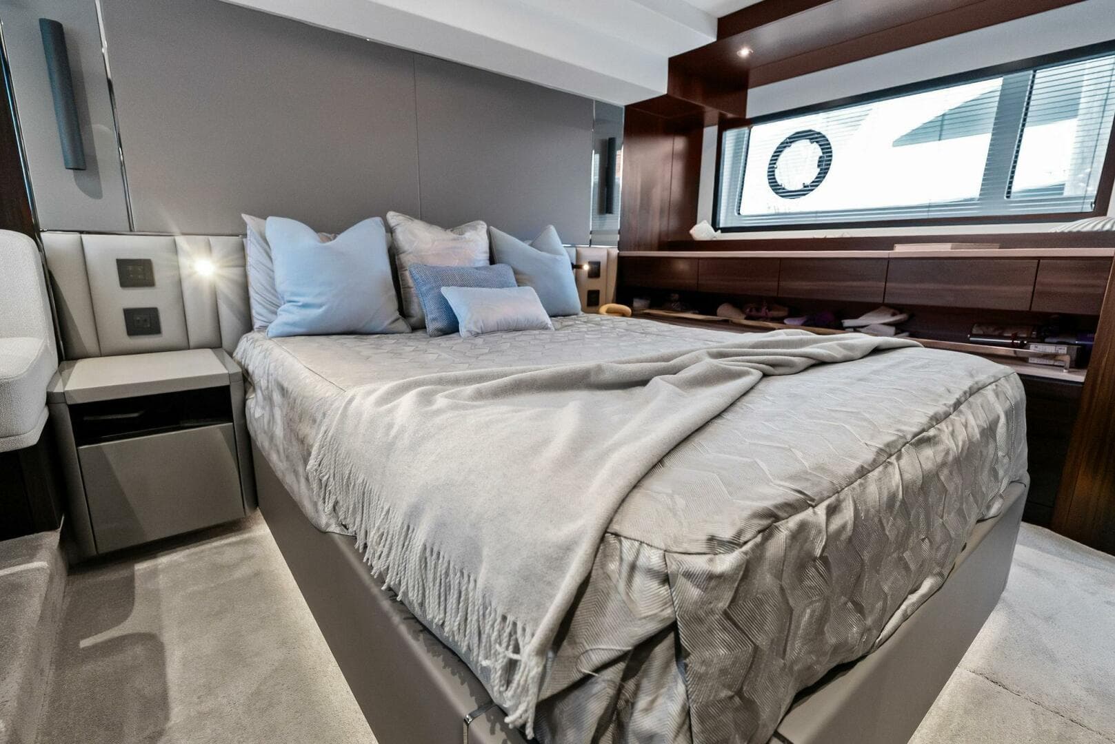 2025 Sunseeker 55 Manhattan