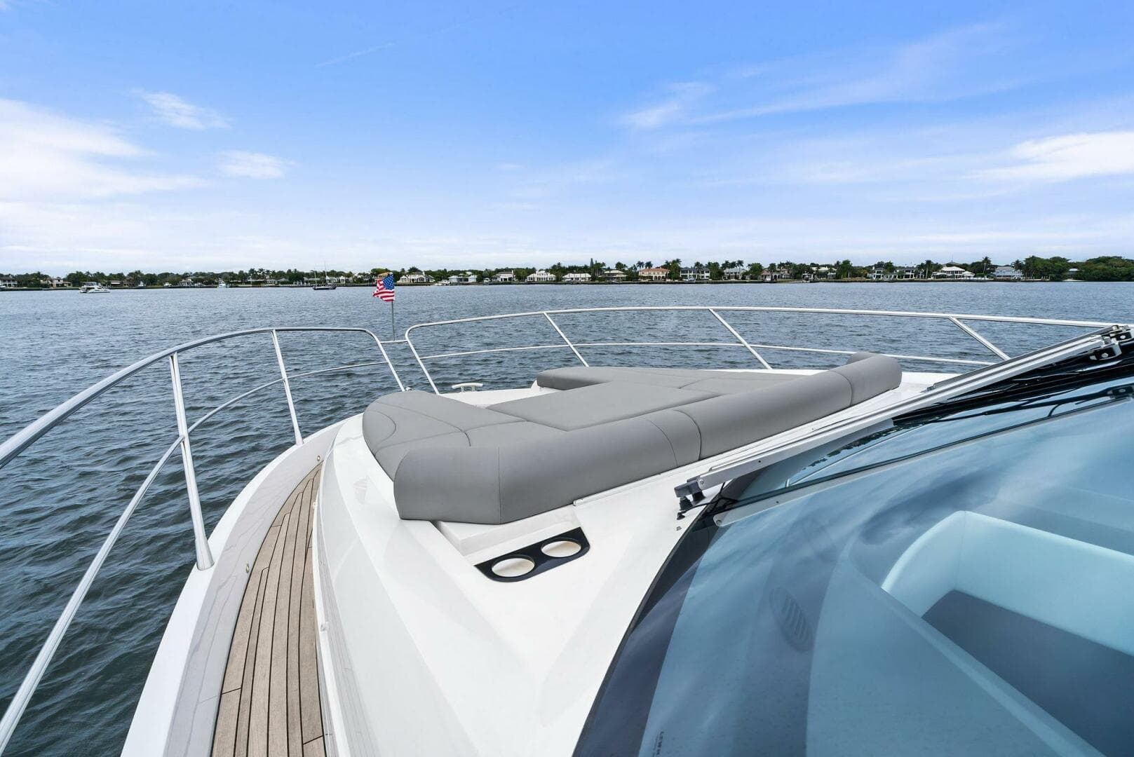 2025 Sunseeker 55 Manhattan