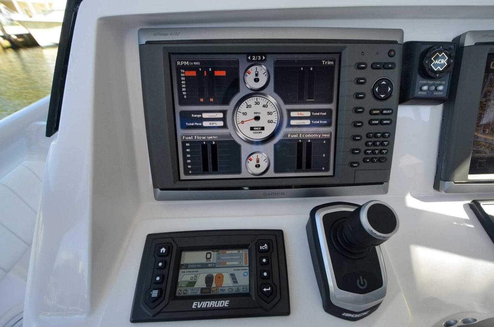 2013 Intrepid 300 Center Console