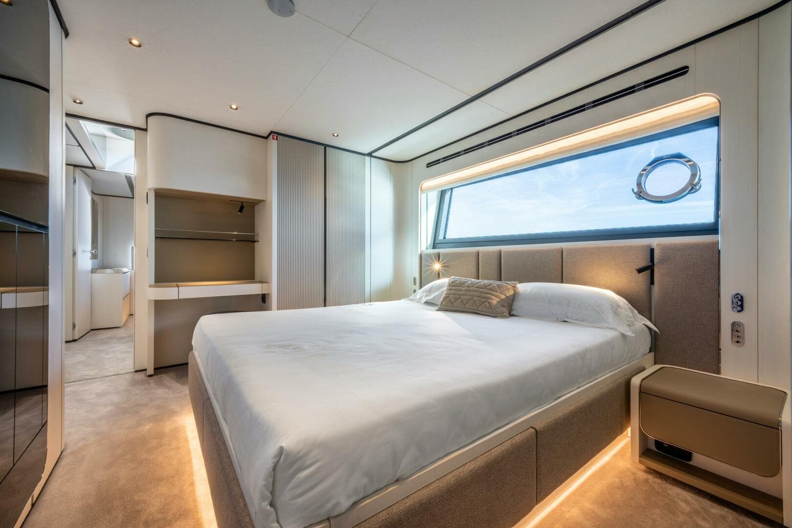 2025 Ferretti Yachts Ferretti 940