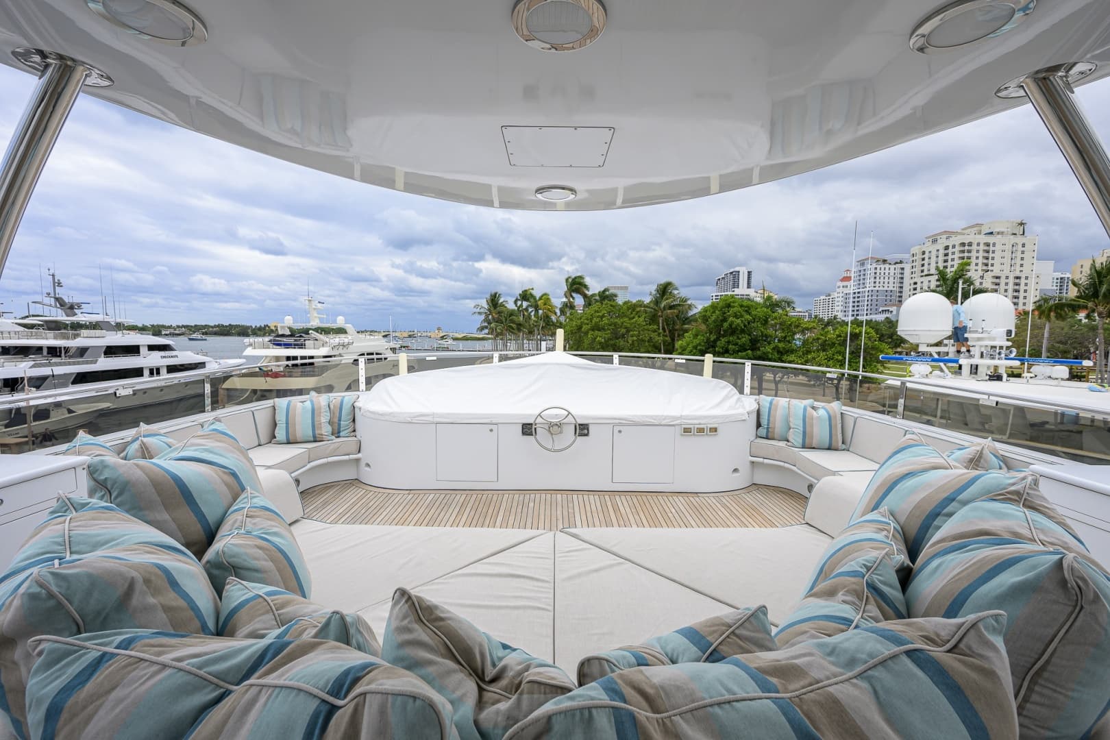 2003 Cheoy Lee Tri-Deck