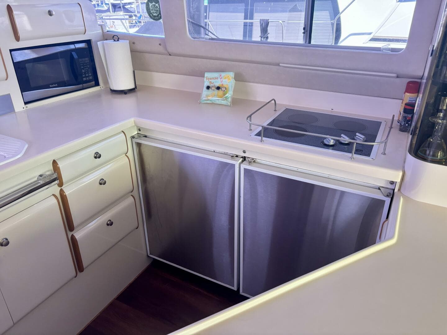 1995 Sea Ray 550 Sedan Bridge