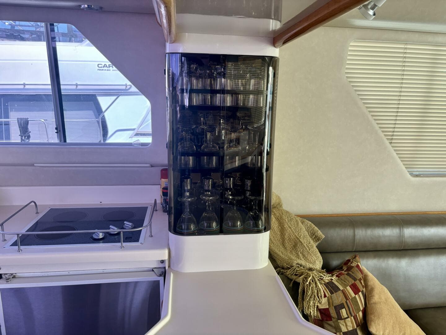 1995 Sea Ray 550 Sedan Bridge