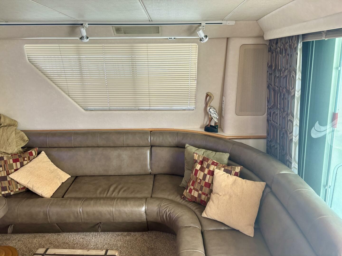 1995 Sea Ray 550 Sedan Bridge