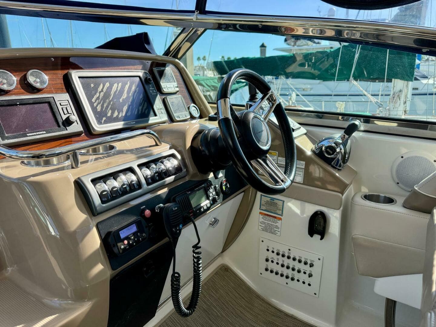 2016 Formula 37 Performance Cruiser