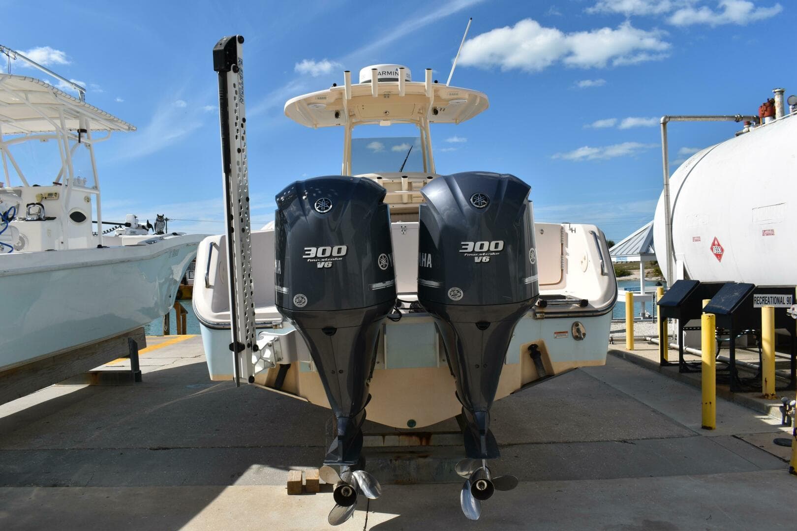 2012 Grady-White Canyon 271