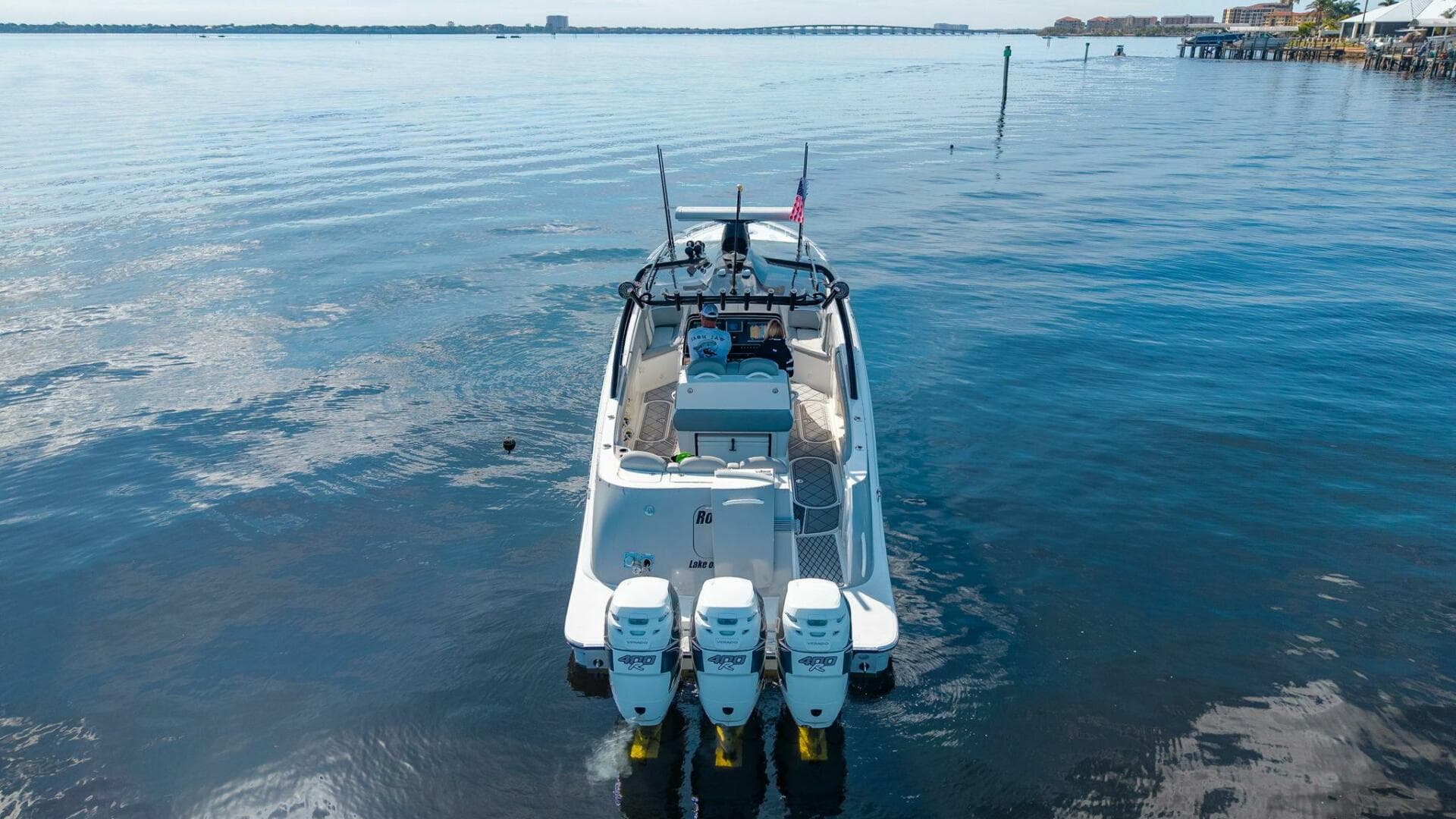 2010 Concept 4400 Sport Yacht