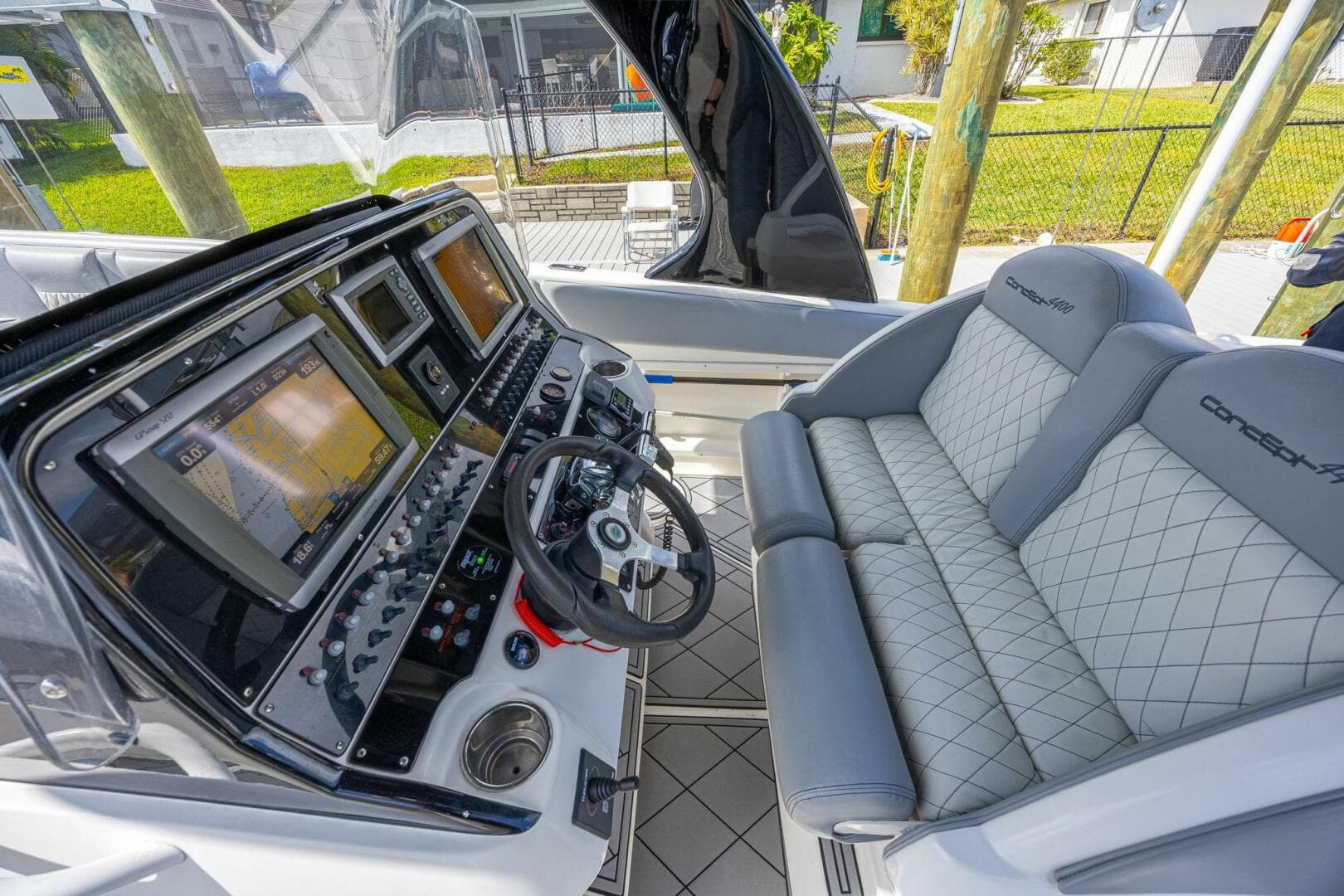 2010 Concept 4400 Sport Yacht