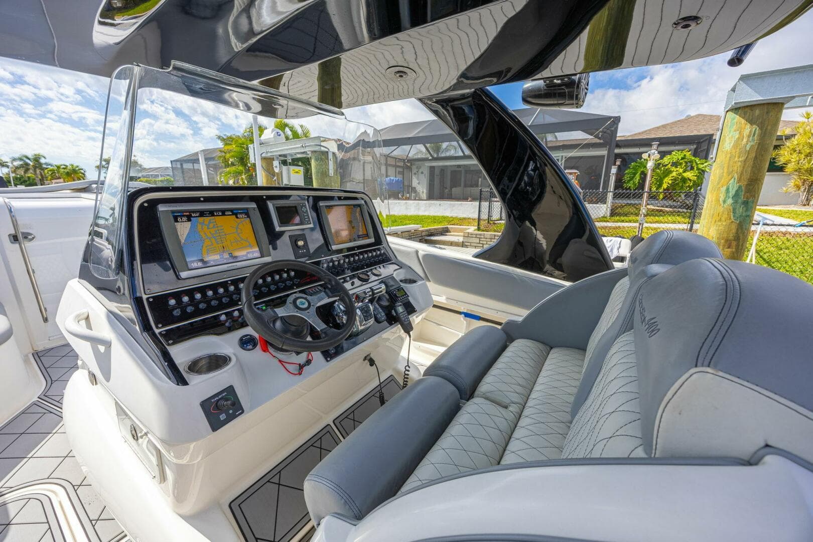 2010 Concept 4400 Sport Yacht