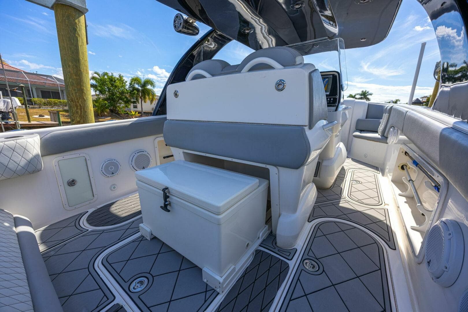 2010 Concept 4400 Sport Yacht