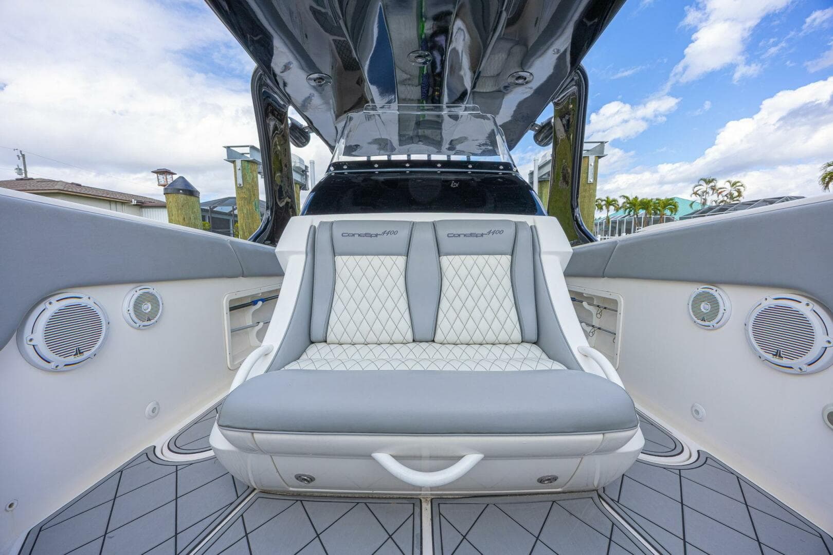 2010 Concept 4400 Sport Yacht