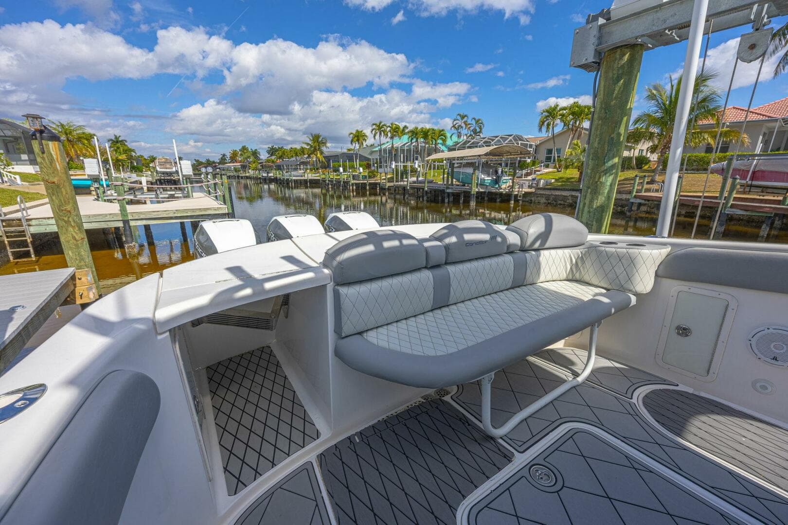 2010 Concept 4400 Sport Yacht