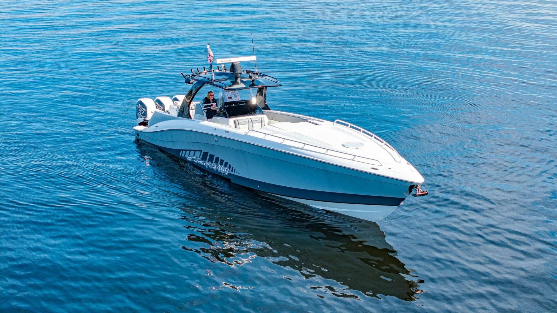 2010 Concept 4400 Sport Yacht