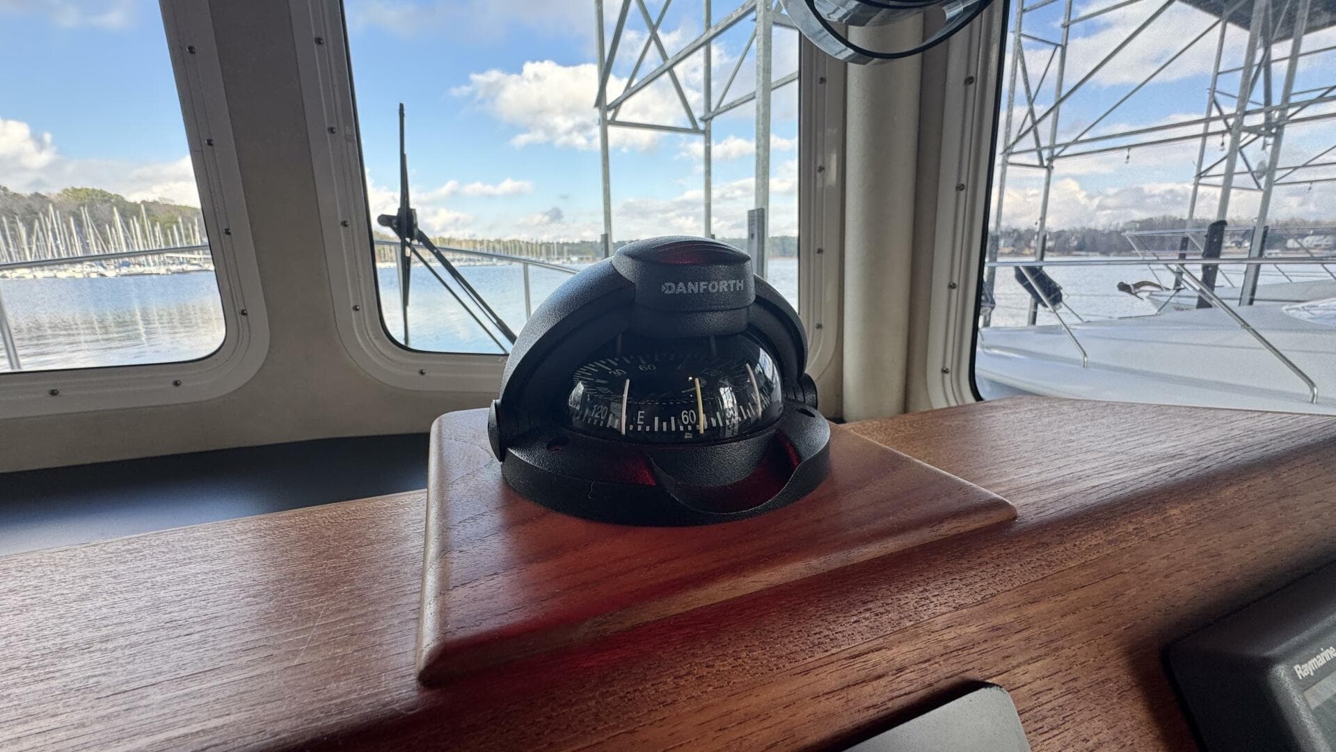 Electronics & Navigation Equipment