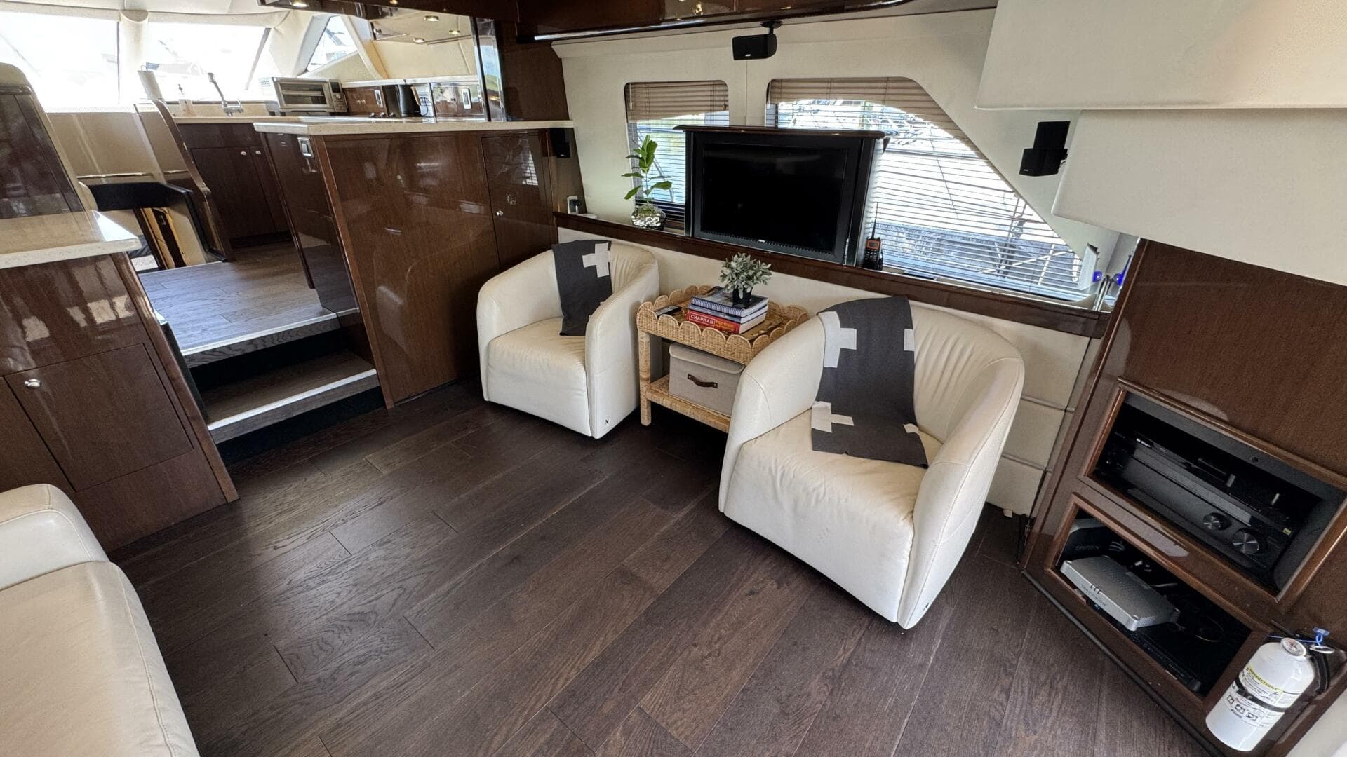 Salon Looking Starboard