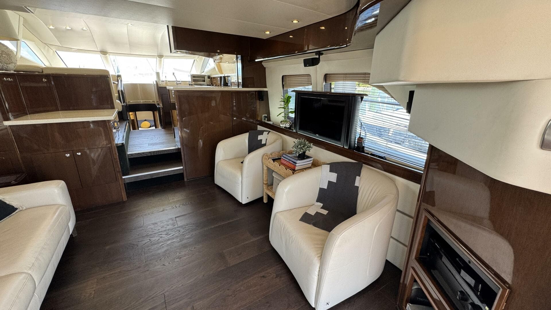 Salon Looking Starboard