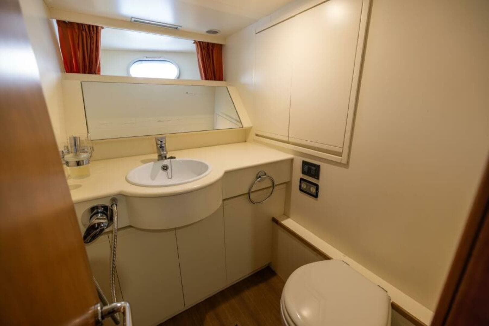 2001 Ferretti 94 Raised Pilothouse - Dreamchaser -Crew Quarters