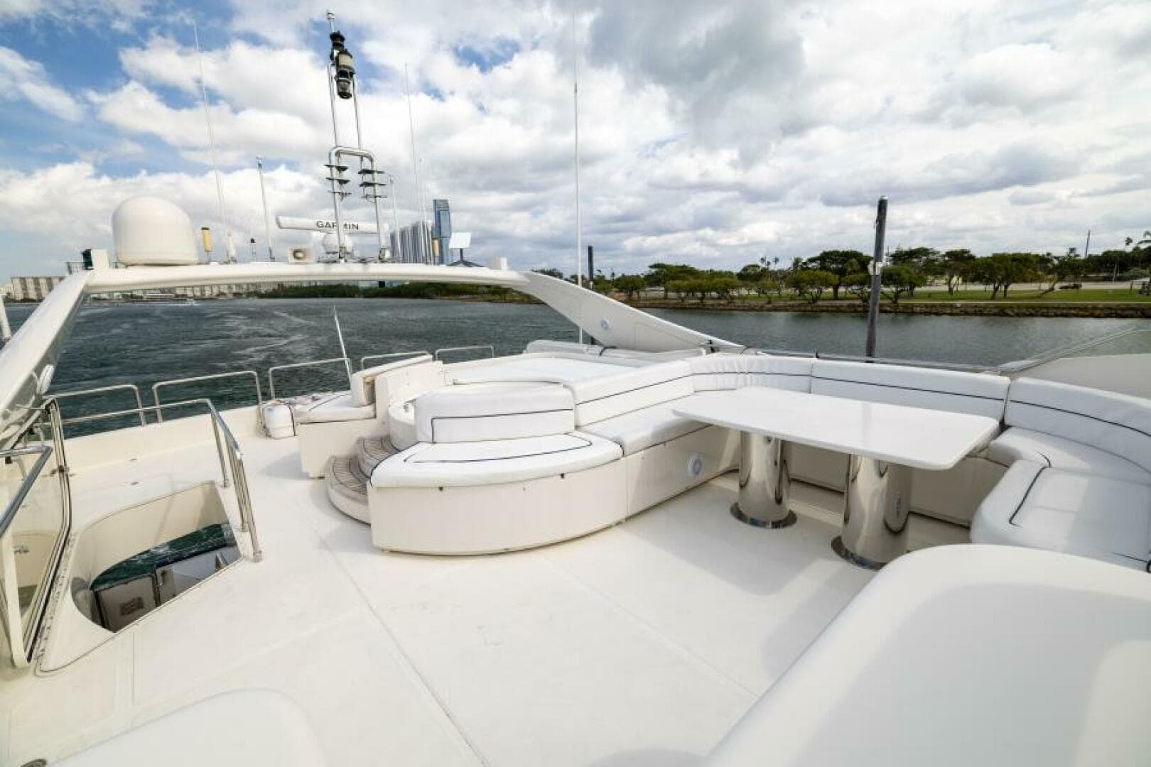 2001 Ferretti 94 Raised Pilothouse - Dreamchaser -Flybridge