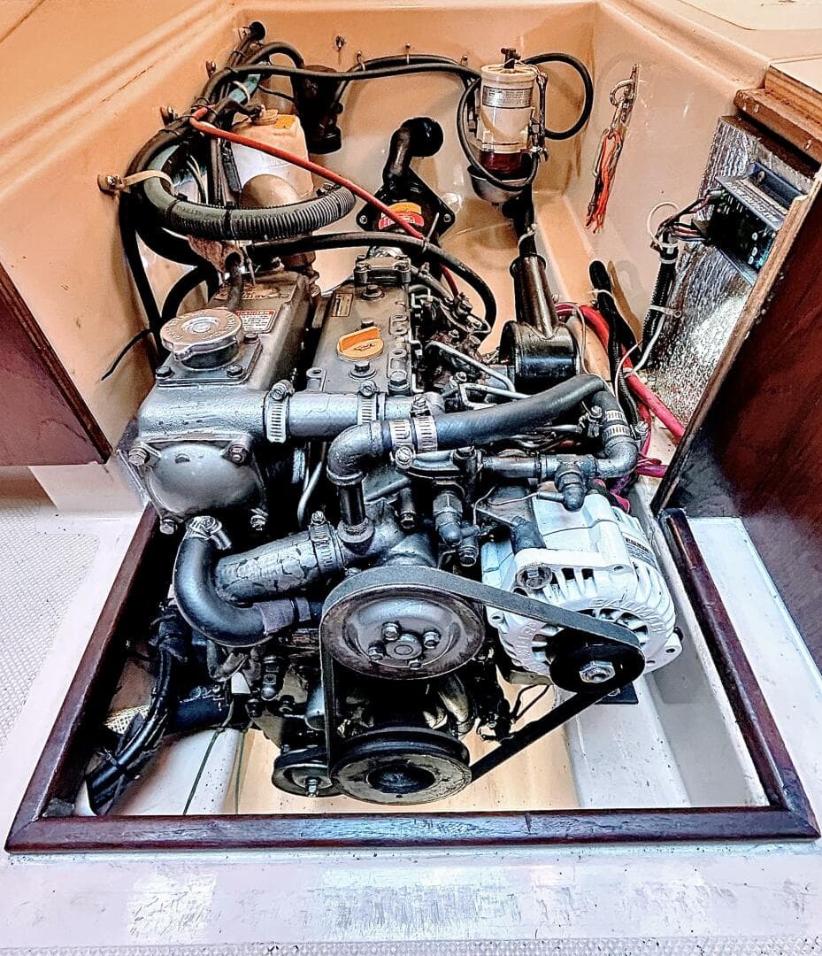 1999 Island Packet 320