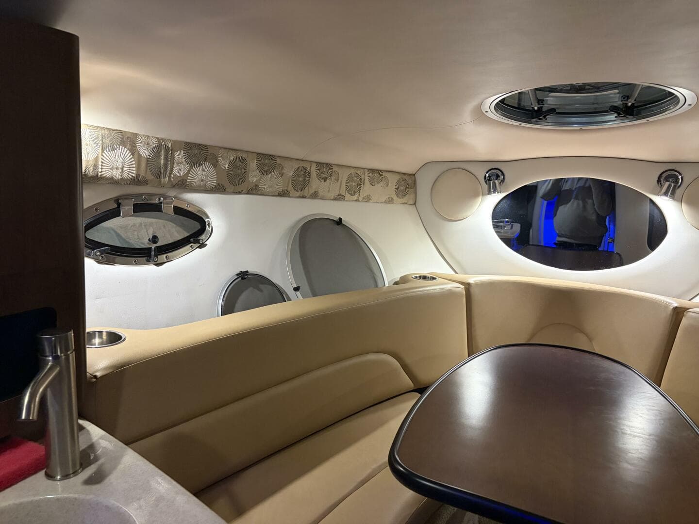 2019 Crownline 264 CR