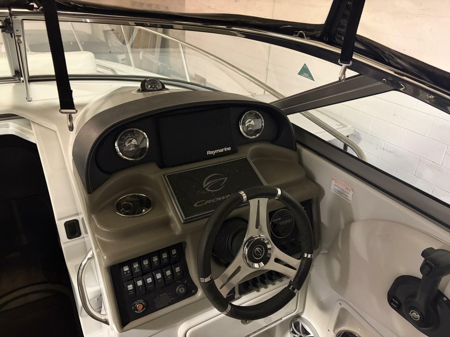 2019 Crownline 264 CR