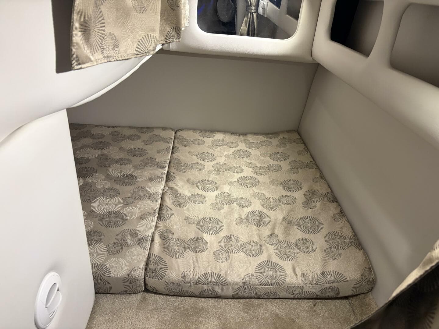 2019 Crownline 264 CR