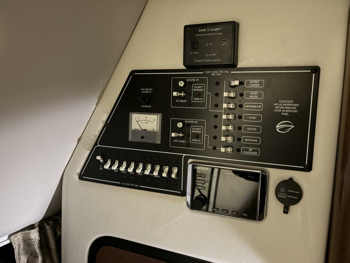 2019 Crownline 264 CR