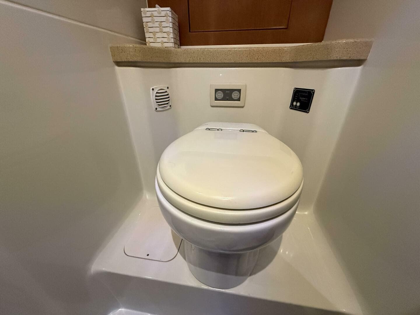 2007 Chris-Craft Roamer 40